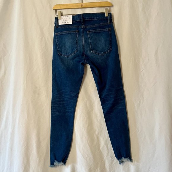 NWT LOFT Skinny Crop, Slim Pocket Jeans, 26" Inseam, Size 2 - Picture 2 of 10